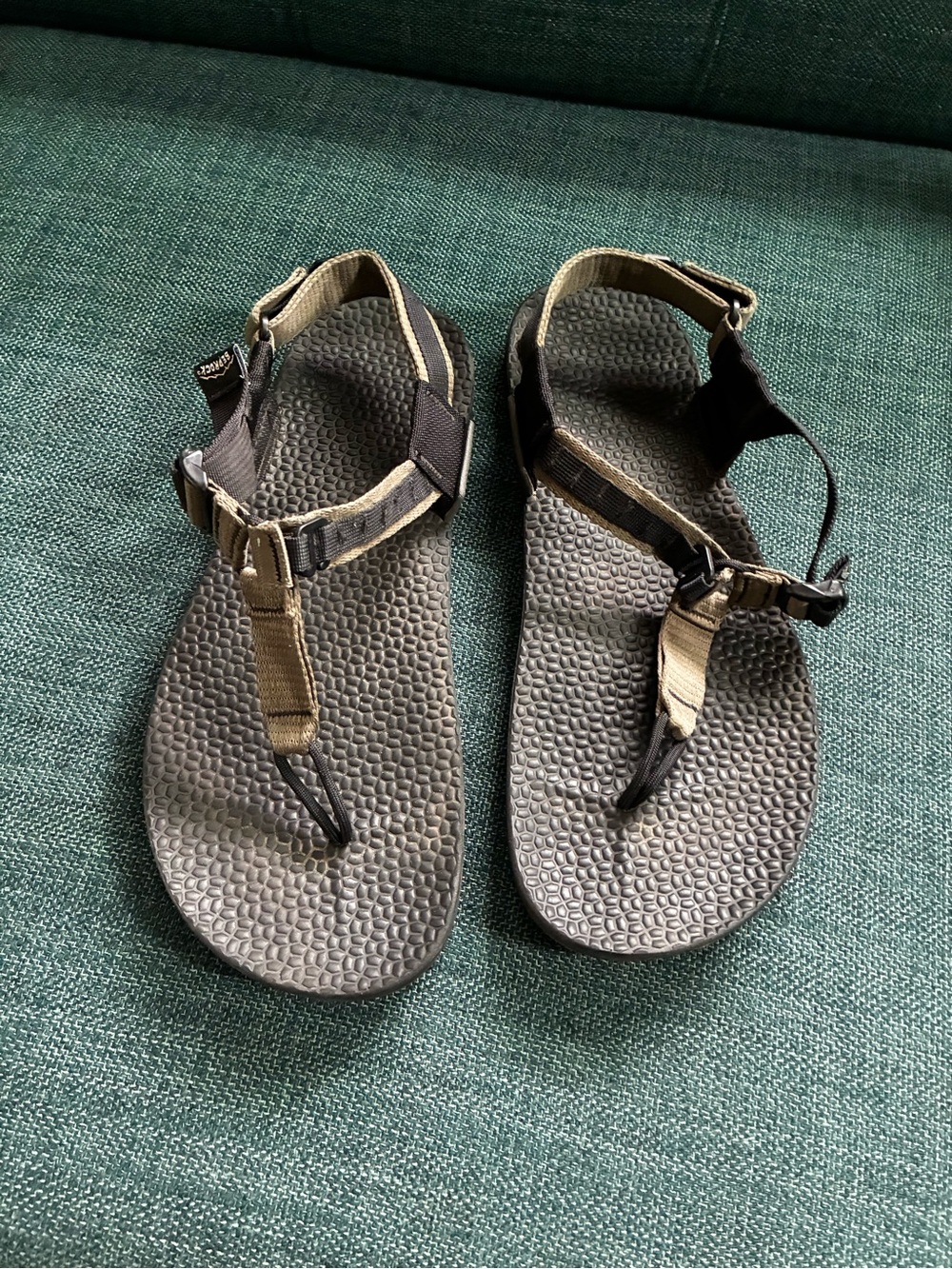 BEDROCK Sandals NEW men’s 11